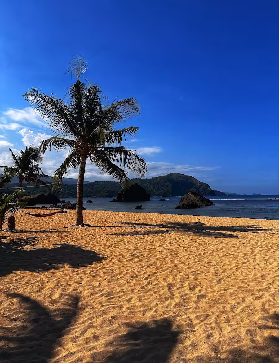 Plage de Puraran à Catanduanes, aux Philippines