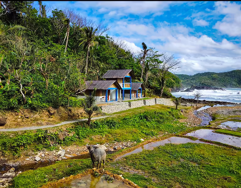 Bungalows La Rivière entre jardin tropical, rivière et océan à L’Astrolabe